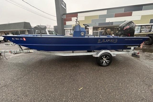 Lund 2070 Predator CC