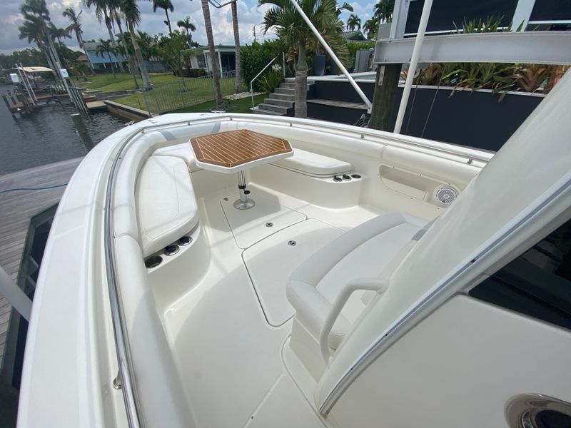 2013 Boston Whaler 320 Outrage