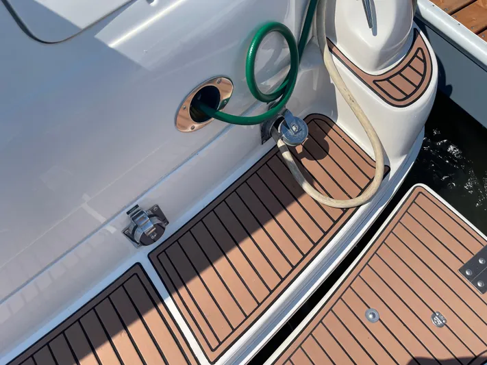 Mirage Yacht Photos Pics 