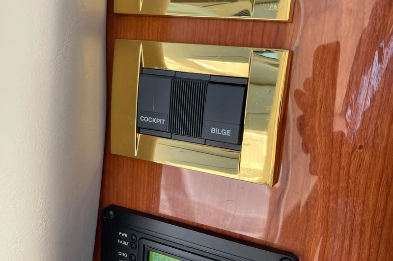 Mirage Yacht Photos Pics 