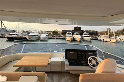 Yacht