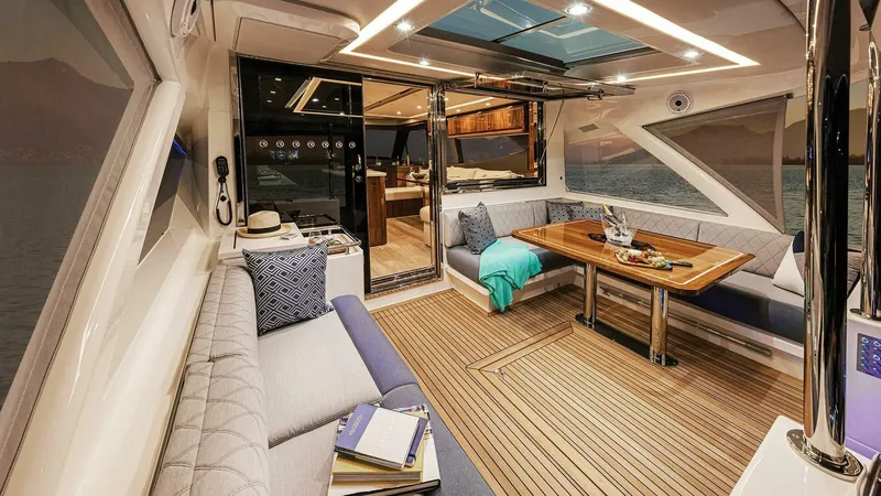  Yacht Photos Pics 2026 Riviera 645 Suv - Image 4