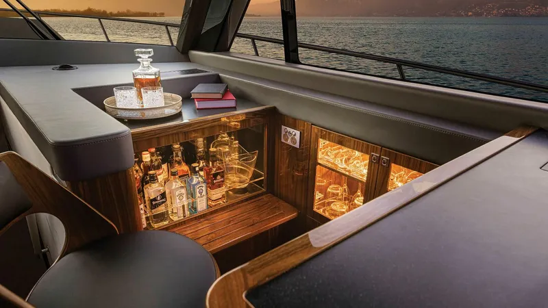  Yacht Photos Pics 2026 Riviera 645 Suv - Image 8