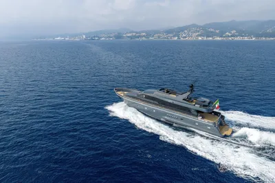 1995 Falcon Yachts 80