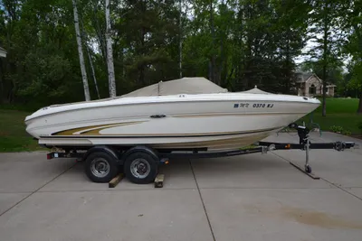 Sea Ray 210 Bow Rider