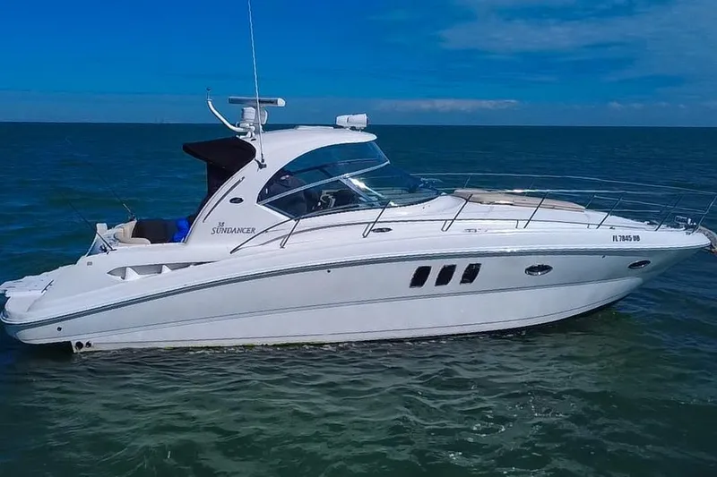 Luna Yacht Photos Pics 2008 Sea Ray 380 Sundancer yacht cruising on open water under clear skies.