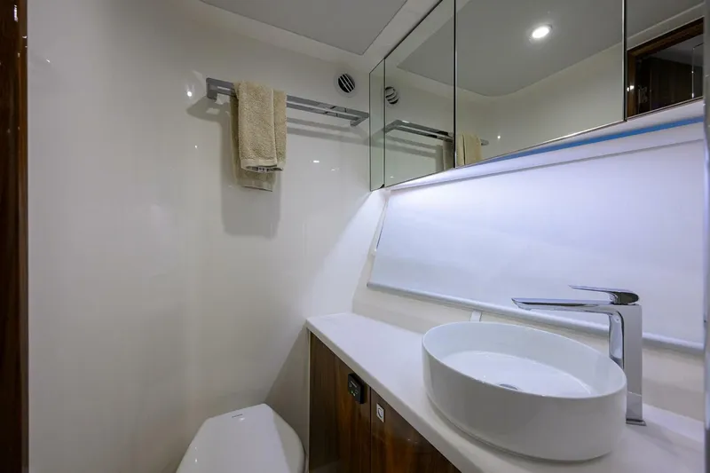  Yacht Photos Pics 2024 Riviera 58 Sports Motor Yacht - Image 92