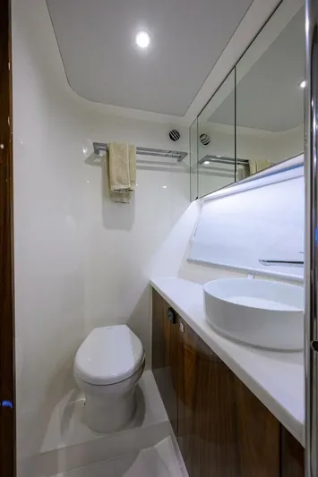  Yacht Photos Pics 2024 Riviera 58 Sports Motor Yacht - Image 91