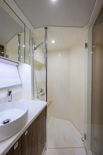  Yacht Photos Pics 2024 Riviera 58 Sports Motor Yacht - Image 102