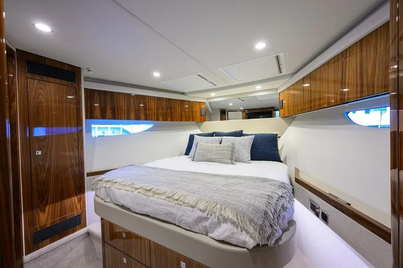  Yacht Photos Pics 2024 Riviera 58 Sports Motor Yacht - Image 76