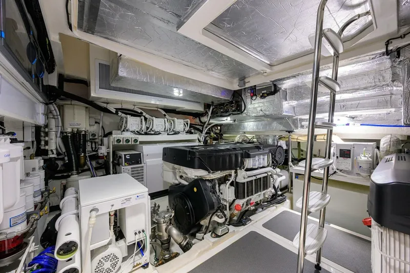  Yacht Photos Pics 2024 Riviera 58 Sports Motor Yacht - Image 110