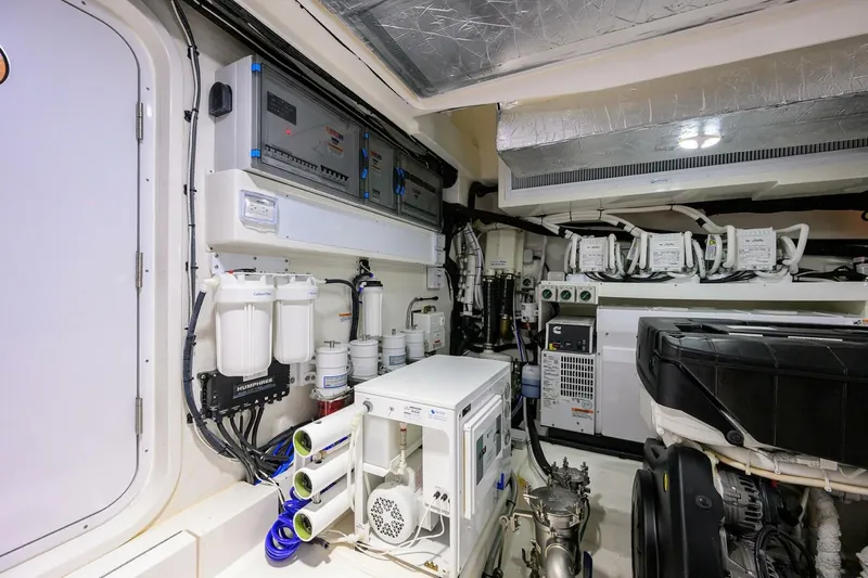  Yacht Photos Pics 2024 Riviera 58 Sports Motor Yacht - Image 111