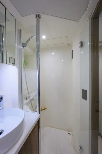  Yacht Photos Pics 2024 Riviera 58 Sports Motor Yacht - Image 90