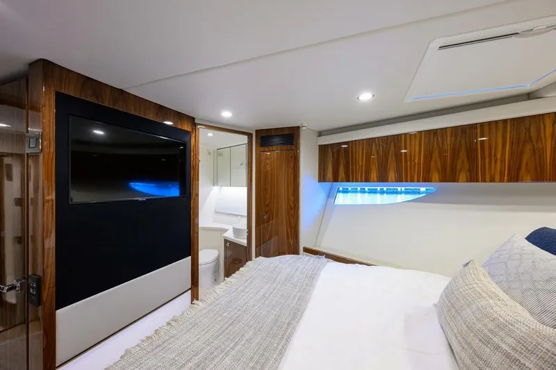  Yacht Photos Pics 2024 Riviera 58 Sports Motor Yacht - Image 77