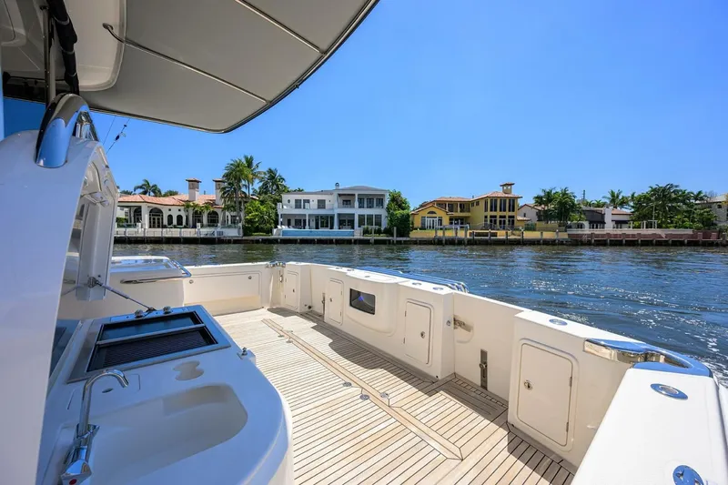  Yacht Photos Pics 2024 Riviera 58 Sports Motor Yacht - Image 23