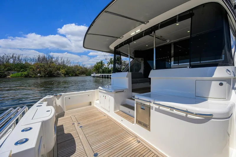  Yacht Photos Pics 2024 Riviera 58 Sports Motor Yacht - Image 19