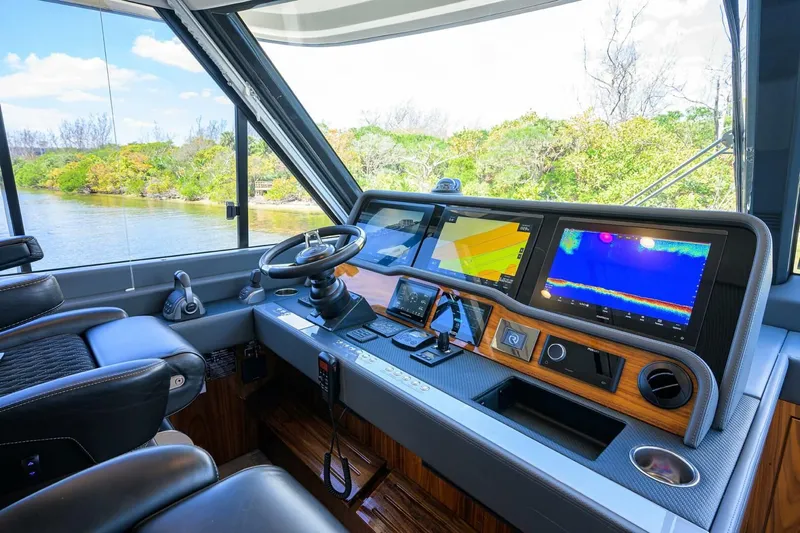  Yacht Photos Pics 2024 Riviera 58 Sports Motor Yacht - Image 61