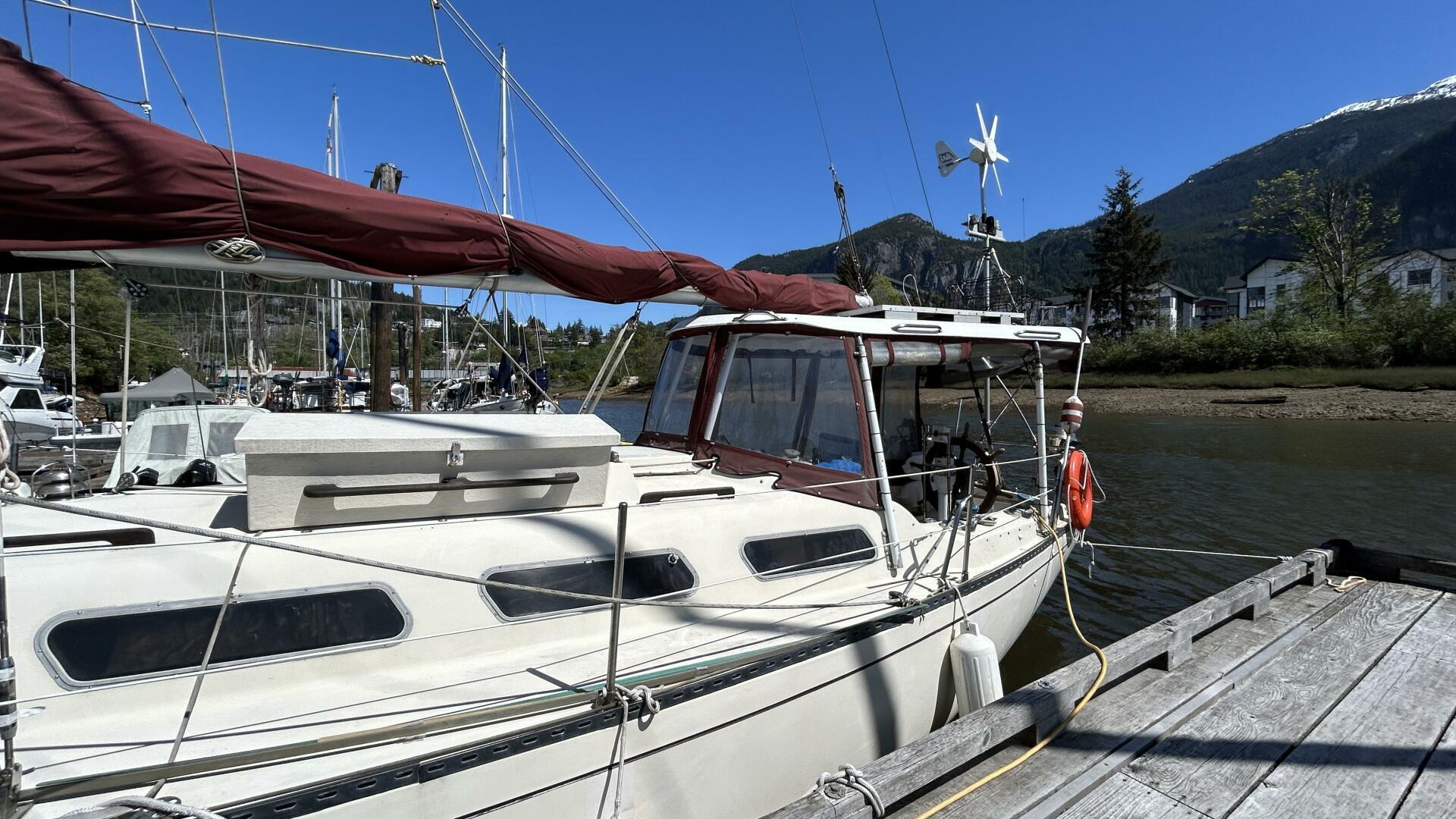 1978 Hughes 38 MKII Motorsailer for sale - YachtWorld