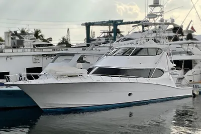 Hatteras 77 Convertible