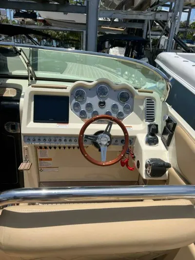  Yacht Photos Pics 2017 Chris-craft Corsair 28 - Image 9