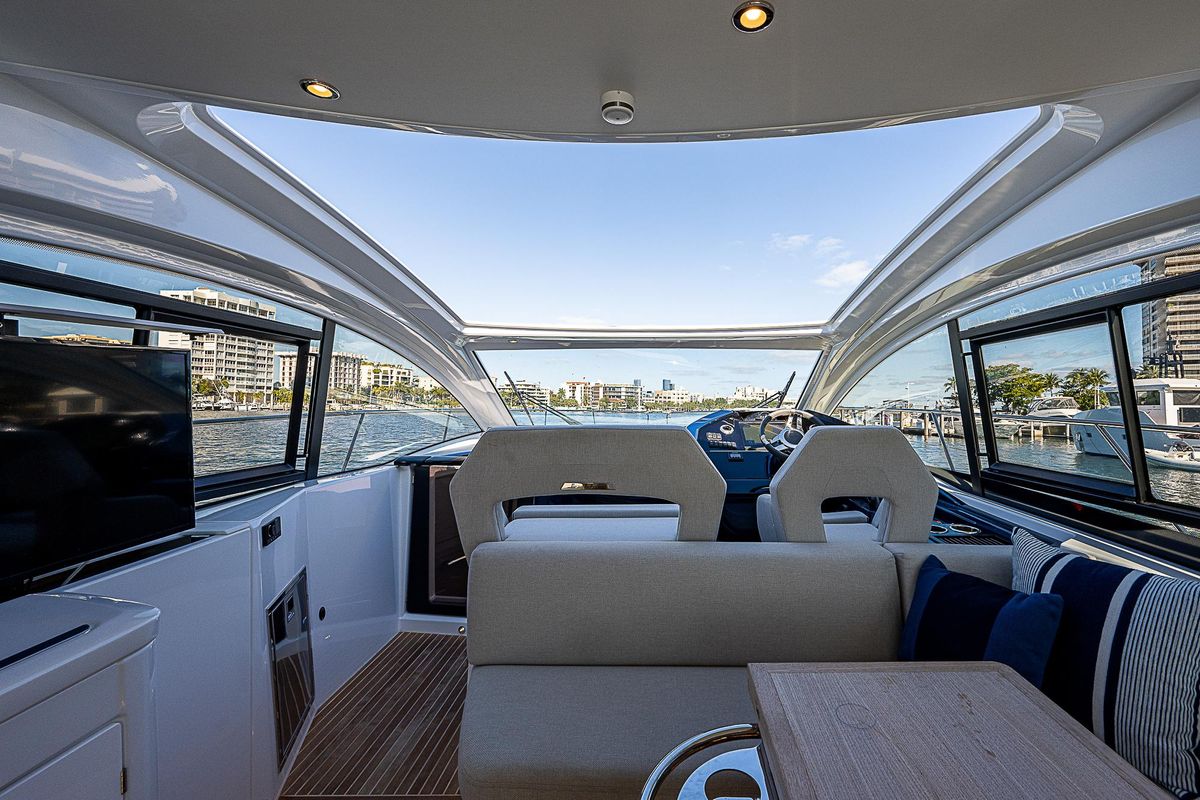 2022 Beneteau 45 