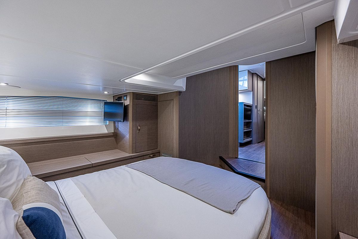 2022 Beneteau 45 