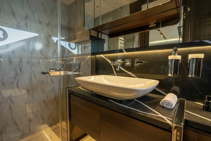  Yacht Photos Pics 2026 Sunseeker 65 Sport Yacht - Image 12