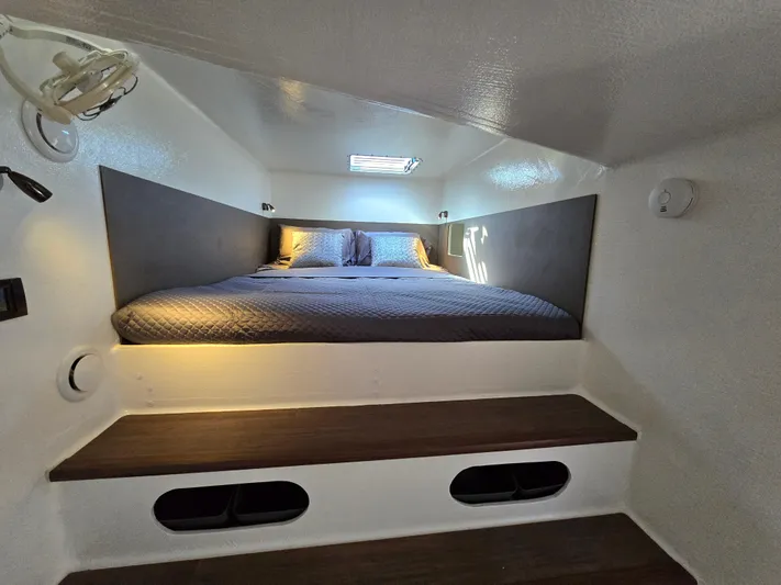 Universe Yacht Photos Pics 