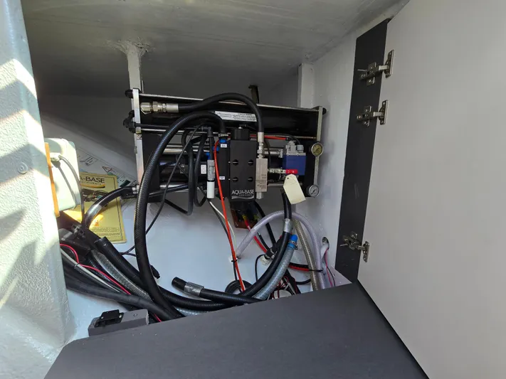 Universe Yacht Photos Pics 