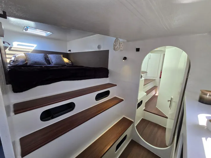 Universe Yacht Photos Pics 