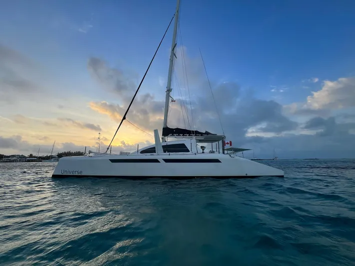 Universe Yacht Photos Pics 