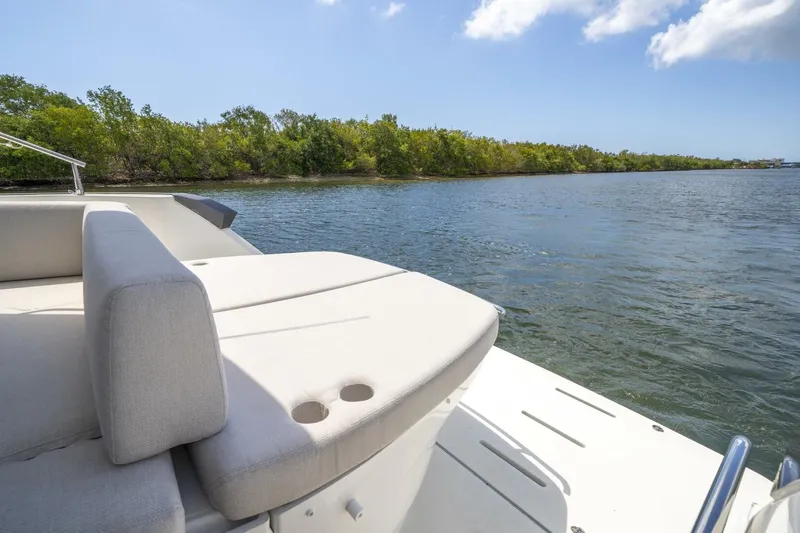  Yacht Photos Pics 2024 Beneteau Gran Turismo 41 - Image 14