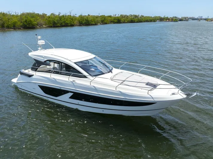  Yacht Photos Pics 2024 Beneteau Gran Turismo 41 - Image 3