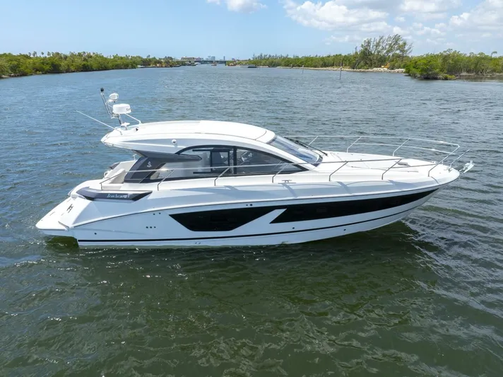  Yacht Photos Pics 2024 Beneteau Gran Turismo 41 - Image 4