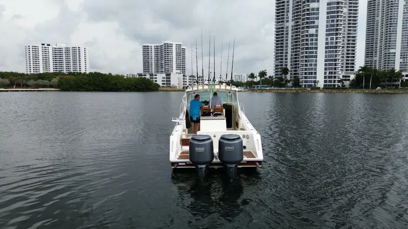  Yacht Photos Pics 2006 Pursuit 34 Drummond Island Runner - Image 5