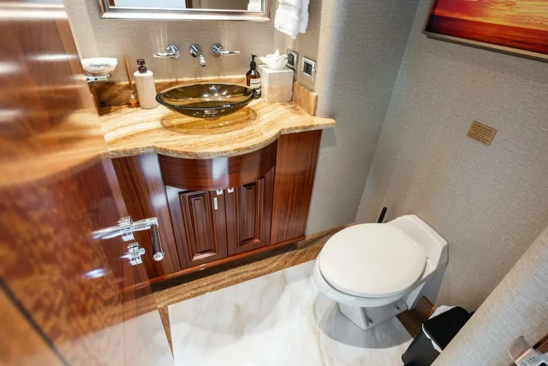 Simplicity Yacht Photos Pics 