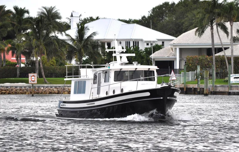 Phyllis D Yacht Photos Pics 