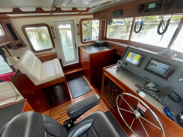 Phyllis D Yacht Photos Pics 