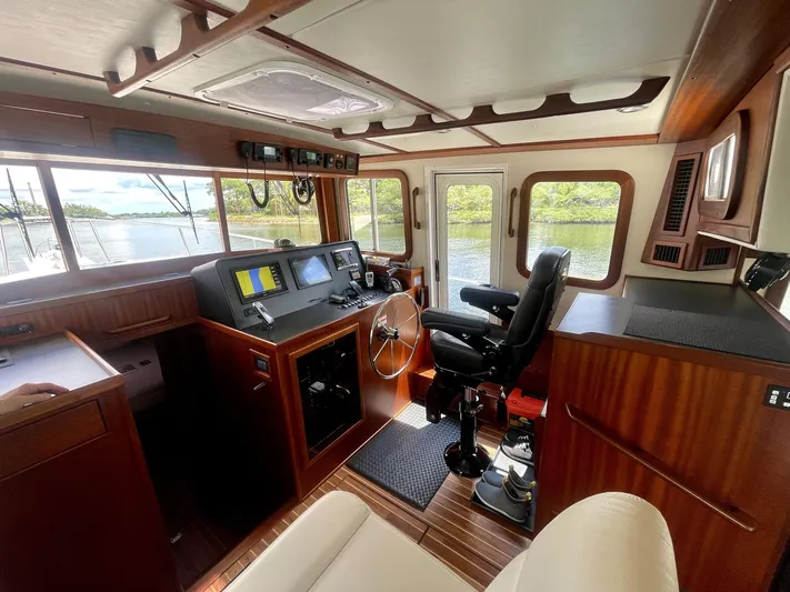 Phyllis D Yacht Photos Pics 