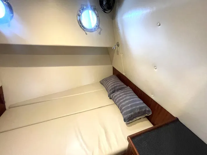 Phyllis D Yacht Photos Pics 