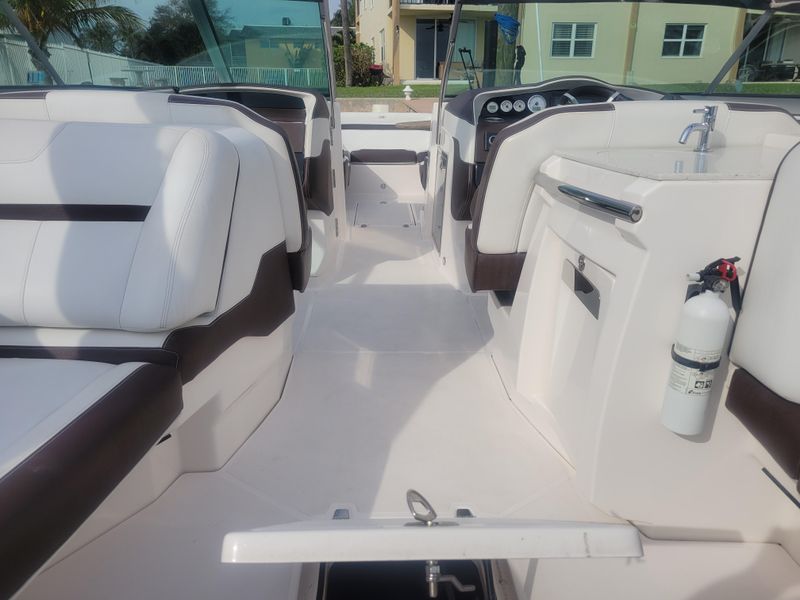 2017 Regal 3200 Bowrider