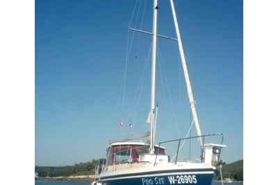 1982 Ferretti Yachts Altura 33