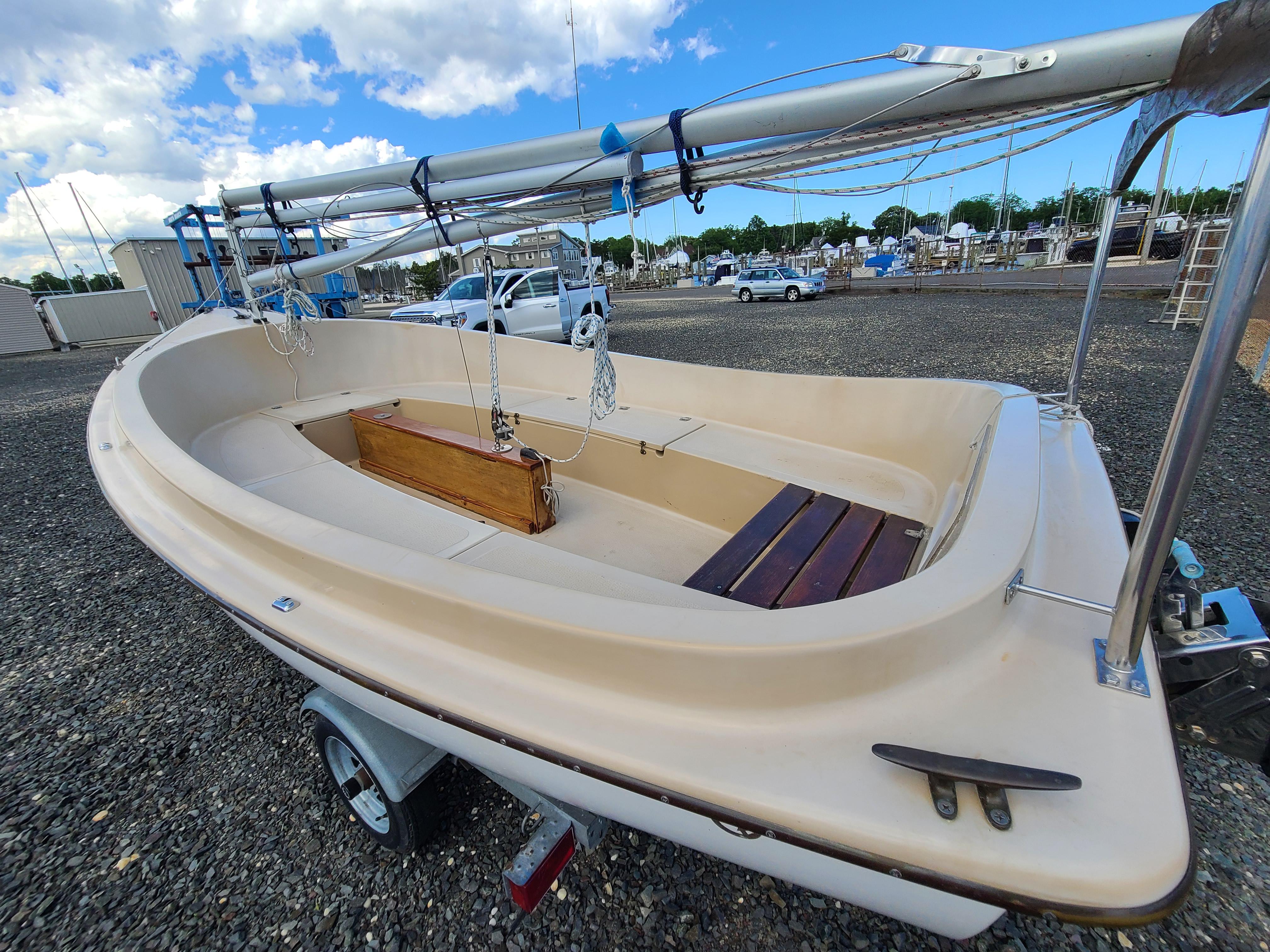 2000 Com-Pac Picnic Cat Daysailer for sale - YachtWorld