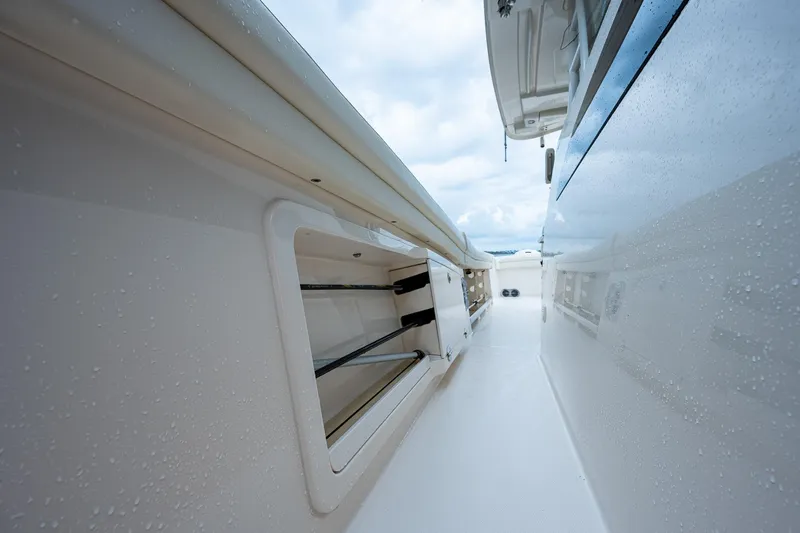 Pura Vida Yacht Photos Pics 