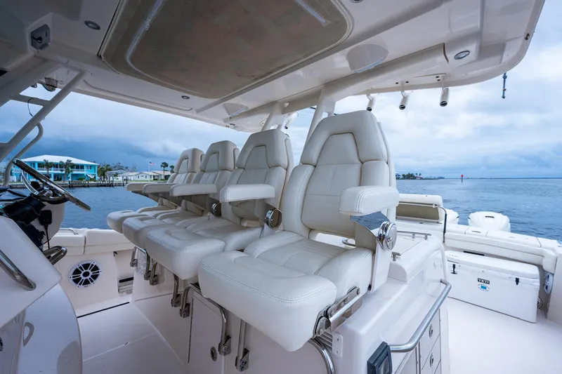 Pura Vida Yacht Photos Pics 