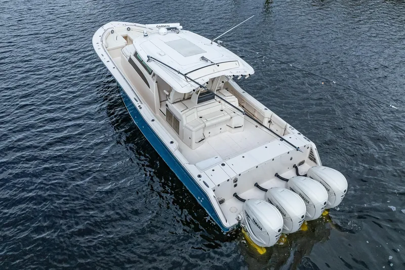 Pura Vida Yacht Photos Pics 