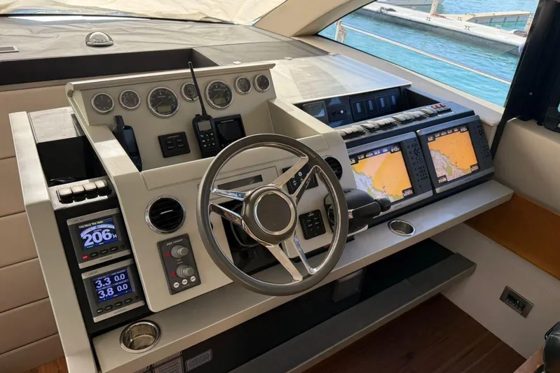  Yacht Photos Pics Fairline Targa 62GT 2013
