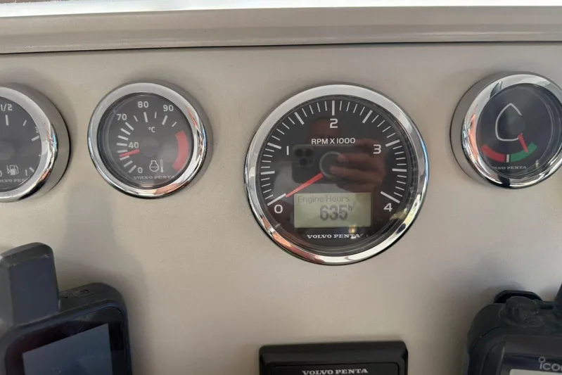  Yacht Photos Pics Fairline Targa 62GT 2013