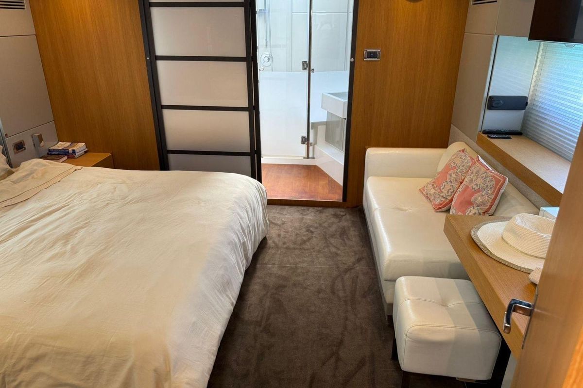 2013 Fairline 63 