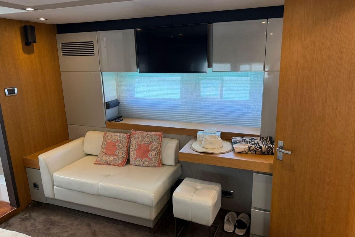 2013 Fairline 63 